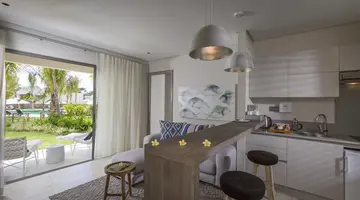 THE BAY CLUB AT ANAHITA