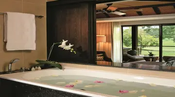 THE BAY CLUB AT ANAHITA