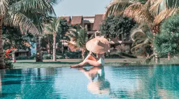 The Bay Club at Anahita