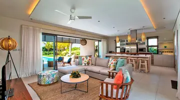 The Bay Club at Anahita