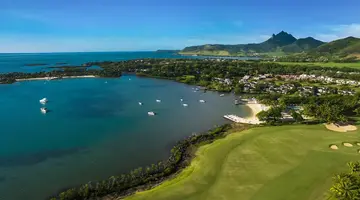 The Bay Club at Anahita