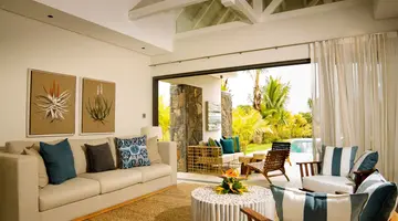 THE BAY CLUB AT ANAHITA