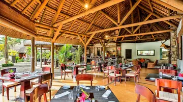 The Bay Club at Anahita