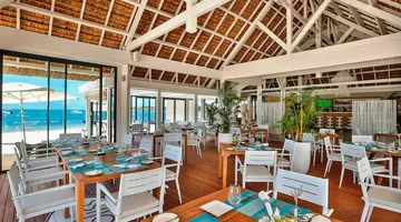The Bay Club at Anahita