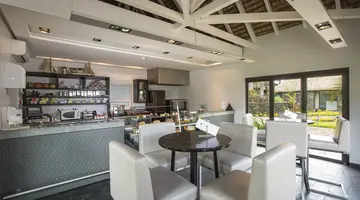 THE BAY CLUB AT ANAHITA