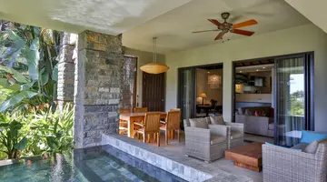 The Bay Club at Anahita