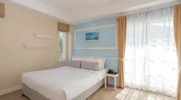 THE BEACH BOUTIQUE