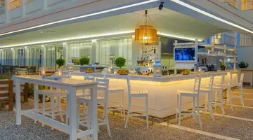 THE BEACH FRONT HOTEL ADULT ONLY +16