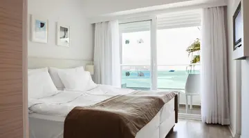 THE BEACH FRONT HOTEL ADULT ONLY +16