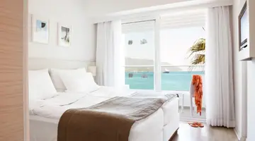 THE BEACH FRONT HOTEL ADULT ONLY +16