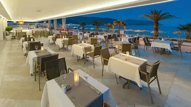 THE BEACH FRONT HOTEL ADULT ONLY +16