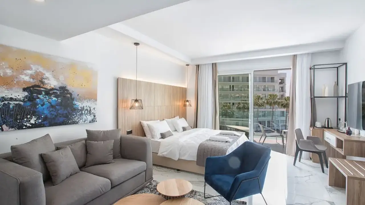 The Blue Ivy Hotel and Suites