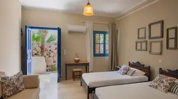 The Boathouse Hotel