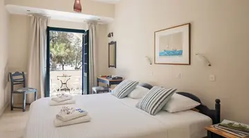 The Boathouse Hotel