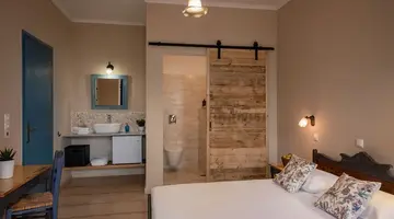 The Boathouse Hotel