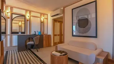 THE BOUTIQUE HOTEL