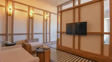 THE BOUTIQUE HOTEL