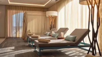 THE CHEDI LUSTICA BAY