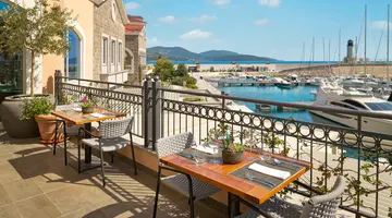 THE CHEDI LUSTICA BAY