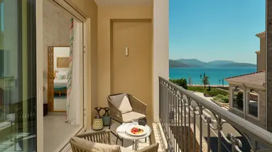 THE CHEDI LUSTICA BAY
