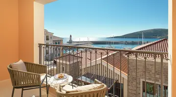 THE CHEDI LUSTICA BAY