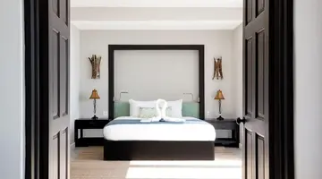 The Cliff Hotel