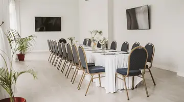 The Cliff Hotel