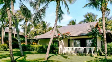 The Cliff Resort & Residence