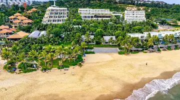 The Cliff Resort & Residence