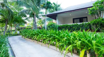 THE CLIFF RESORT & RESIDENCES