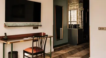 The Cyrus Hotel