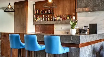 The District Hotel