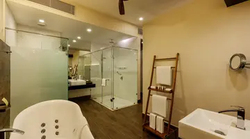 The Fortress Resort & Spa 5