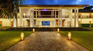 The Fortress Resort & Spa 5