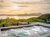 The Funny Lion Coron