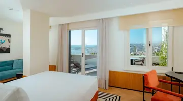 THE GIFT HOTEL