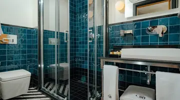 THE GIFT HOTEL