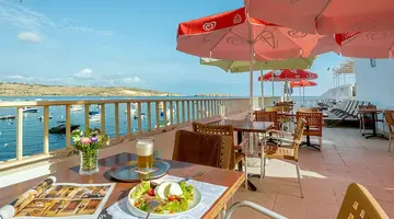 The Gillieru Harbour Hotel