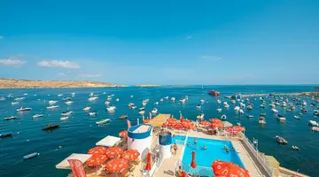 The Gillieru Harbour Hotel