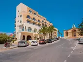 The Gillieru Harbour Hotel
