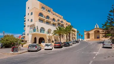 The Gillieru Harbour Hotel