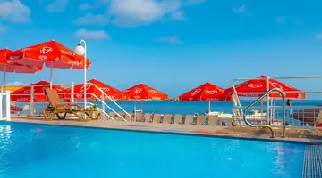The Gillieru Harbour Hotel
