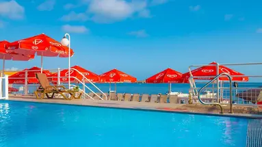 The Gillieru Harbour Hotel