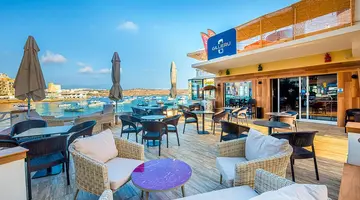 The Gillieru Harbour Hotel