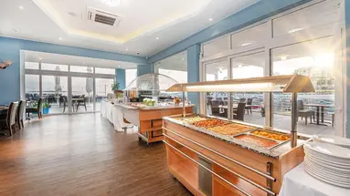 The Gillieru Harbour Hotel