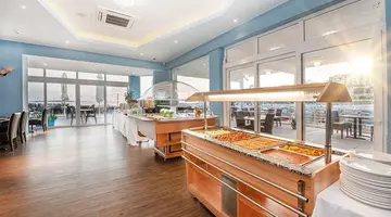 The Gillieru Harbour Hotel