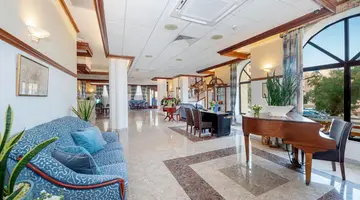 The Gillieru Harbour Hotel