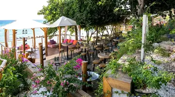 The Golden Coast Beach Hotel