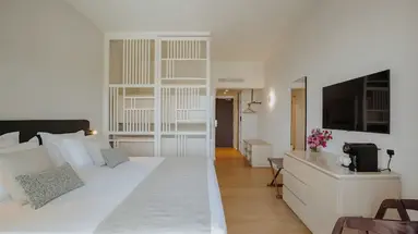 The Golden Coast Beach Hotel