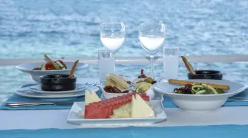 THE GRAND BLUE SKY HOTEL